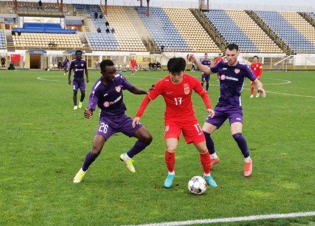 开云app-重回萨格勒布拉练三个月 国奥队一日两练等待增援